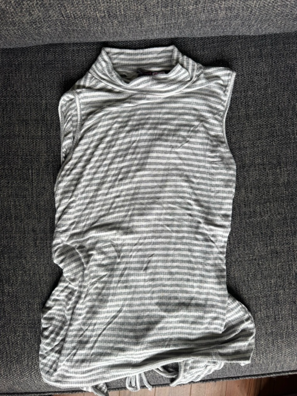 Sleeveless Mock Neck Striped Tank Top - Gray/White